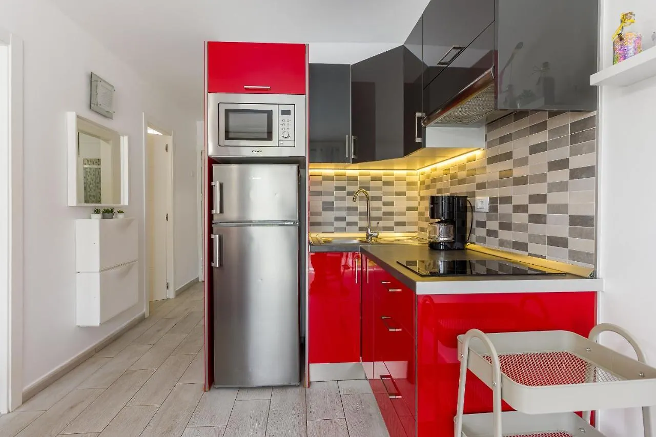 Fantasticstylish & Aircon, Near Lasamericas Beach Playa de las Americas  Apartment Playa de las Americas (Tenerife)