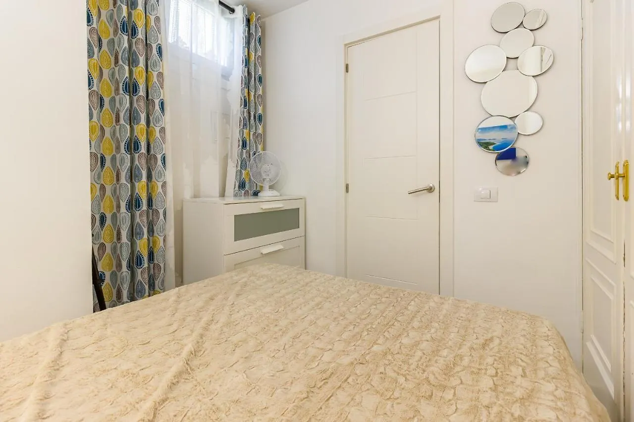 Apartment Fantasticstylish & Aircon, Near Lasamericas Beach Playa de las Americas  Spain