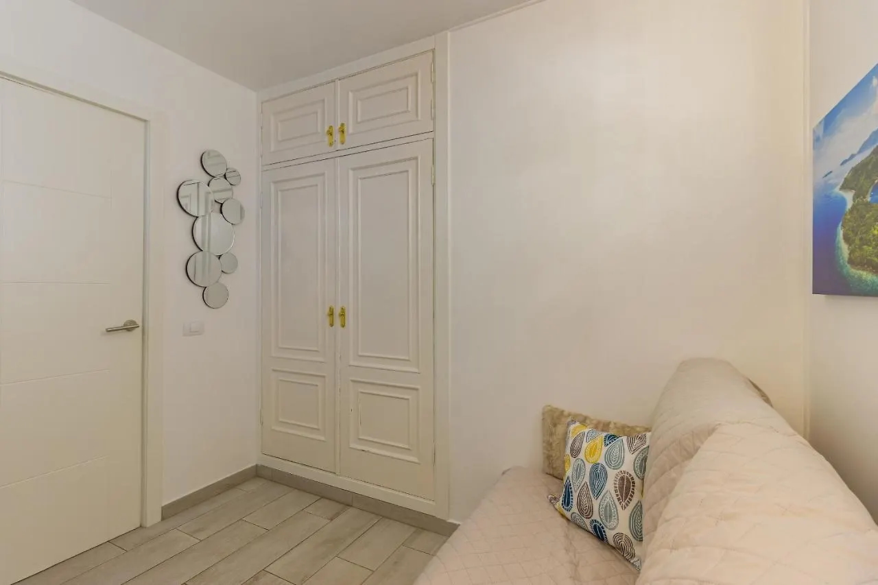 Fantasticstylish & Aircon, Near Lasamericas Beach Playa de las Américas Appartement